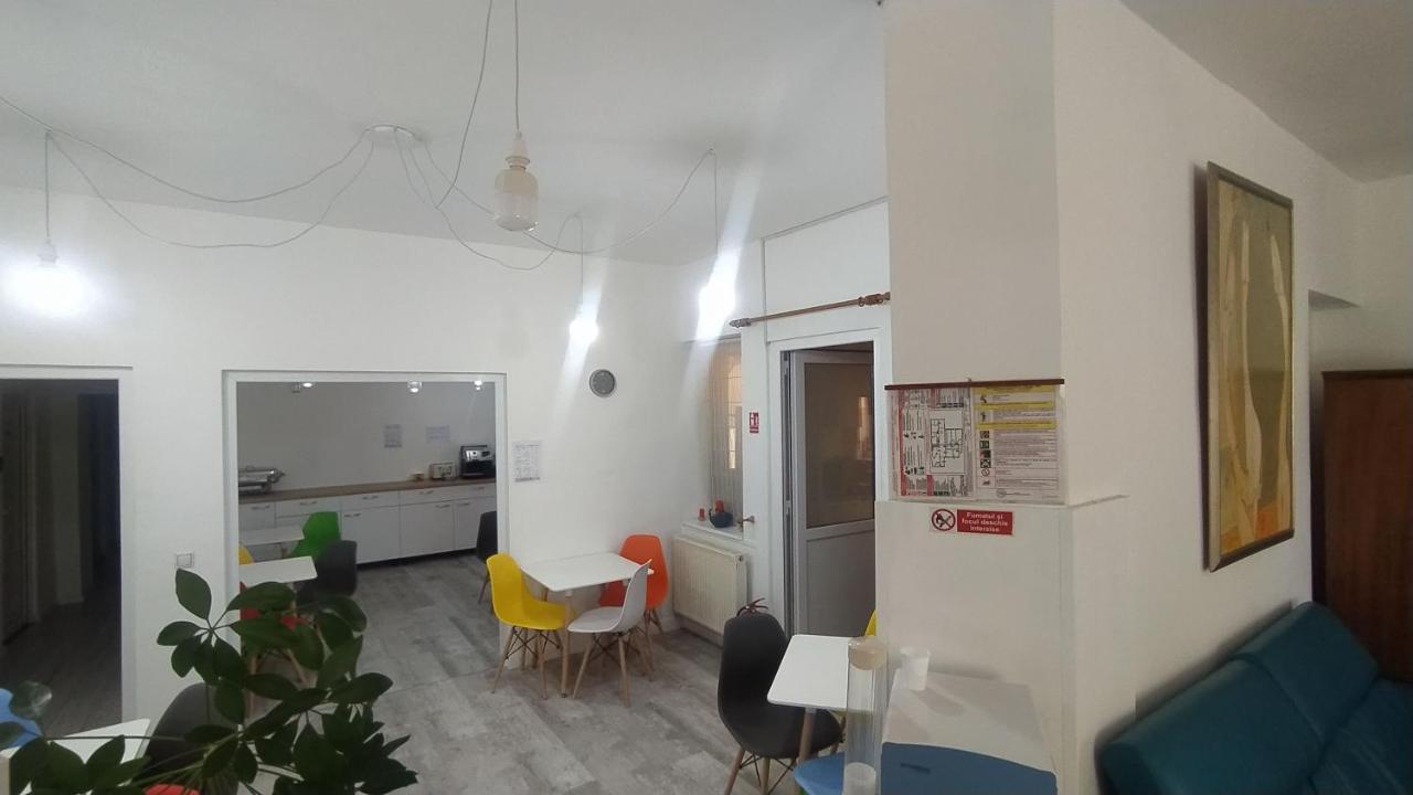 Pensiunea Paris Cluj Napoca Bagian luar foto
